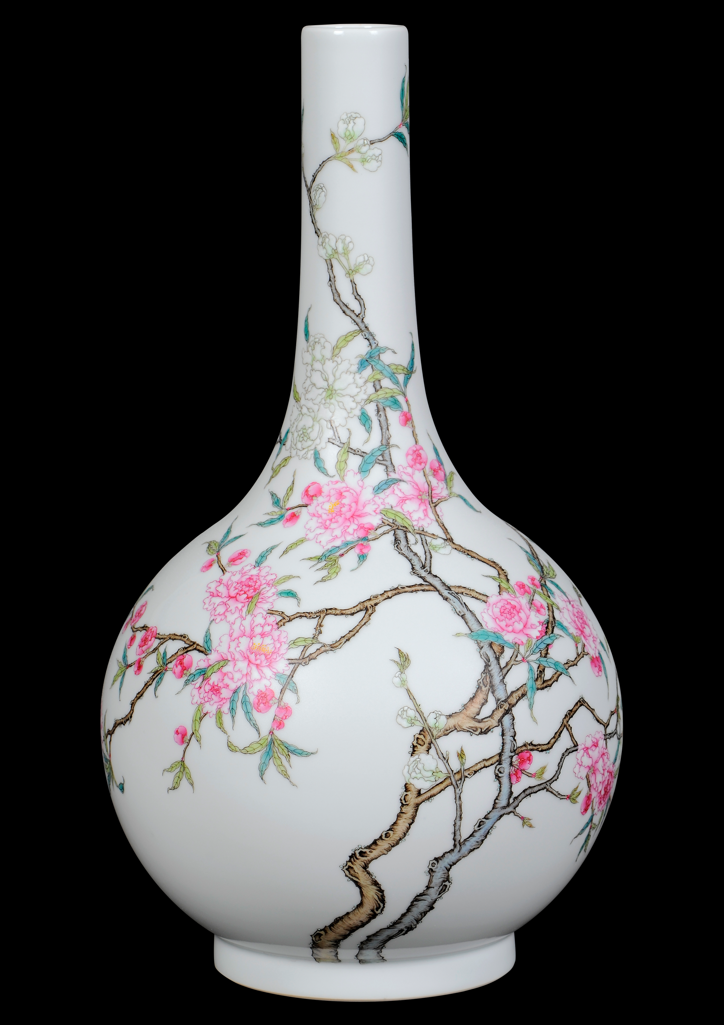 粉彩花卉長頸瓶